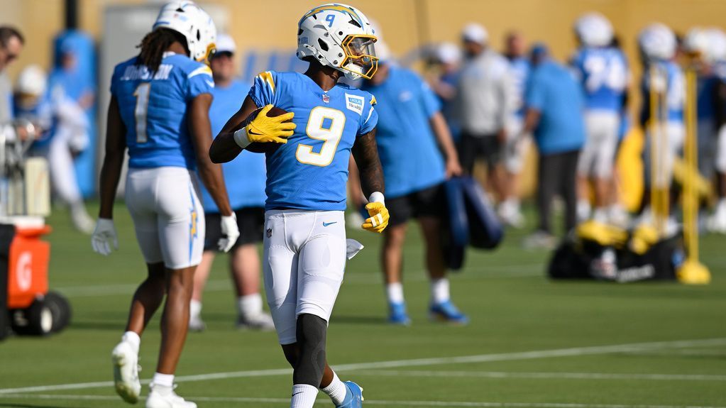 Falcons sign former Chargers wide receiver DJ Chark