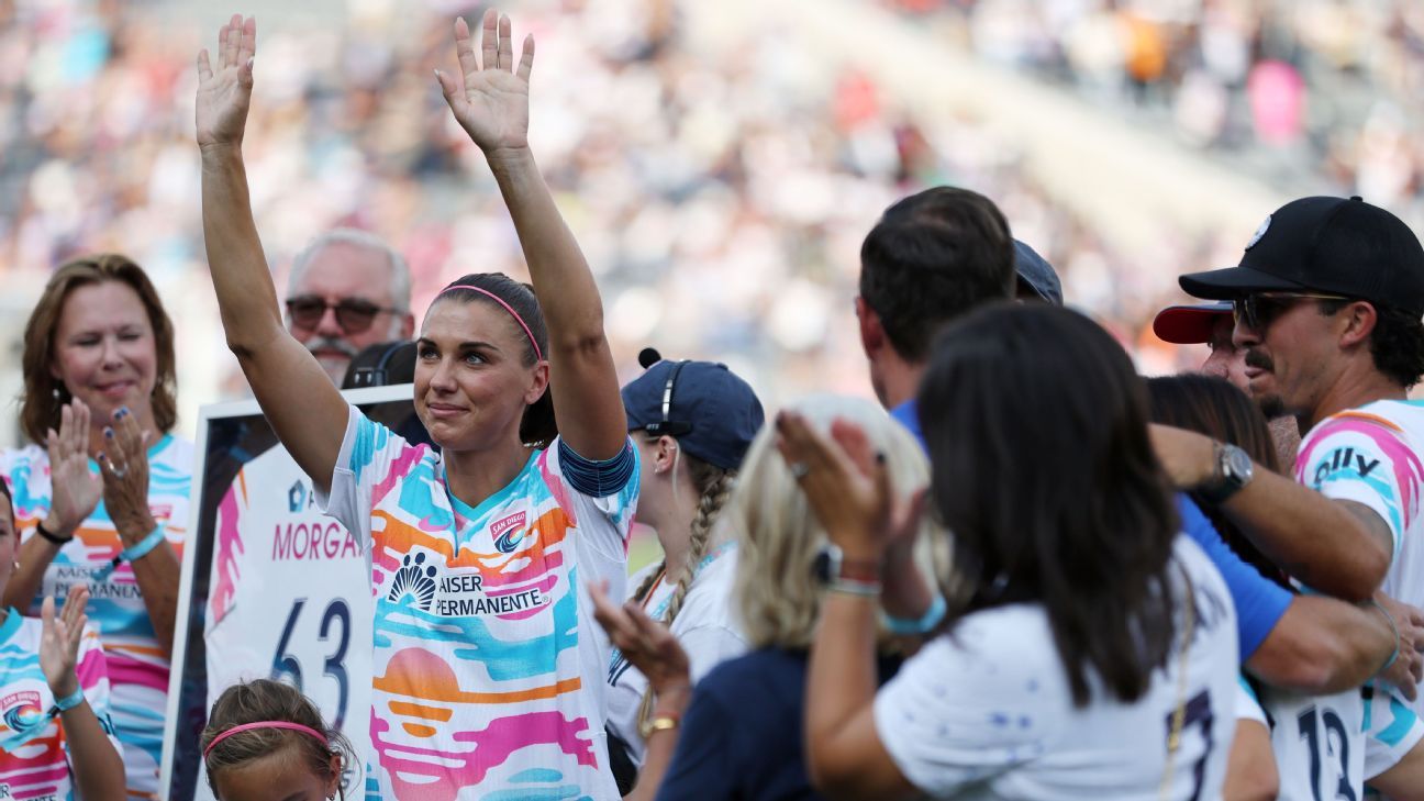 Emotional Alex Morgan leaves final game in San Diego early