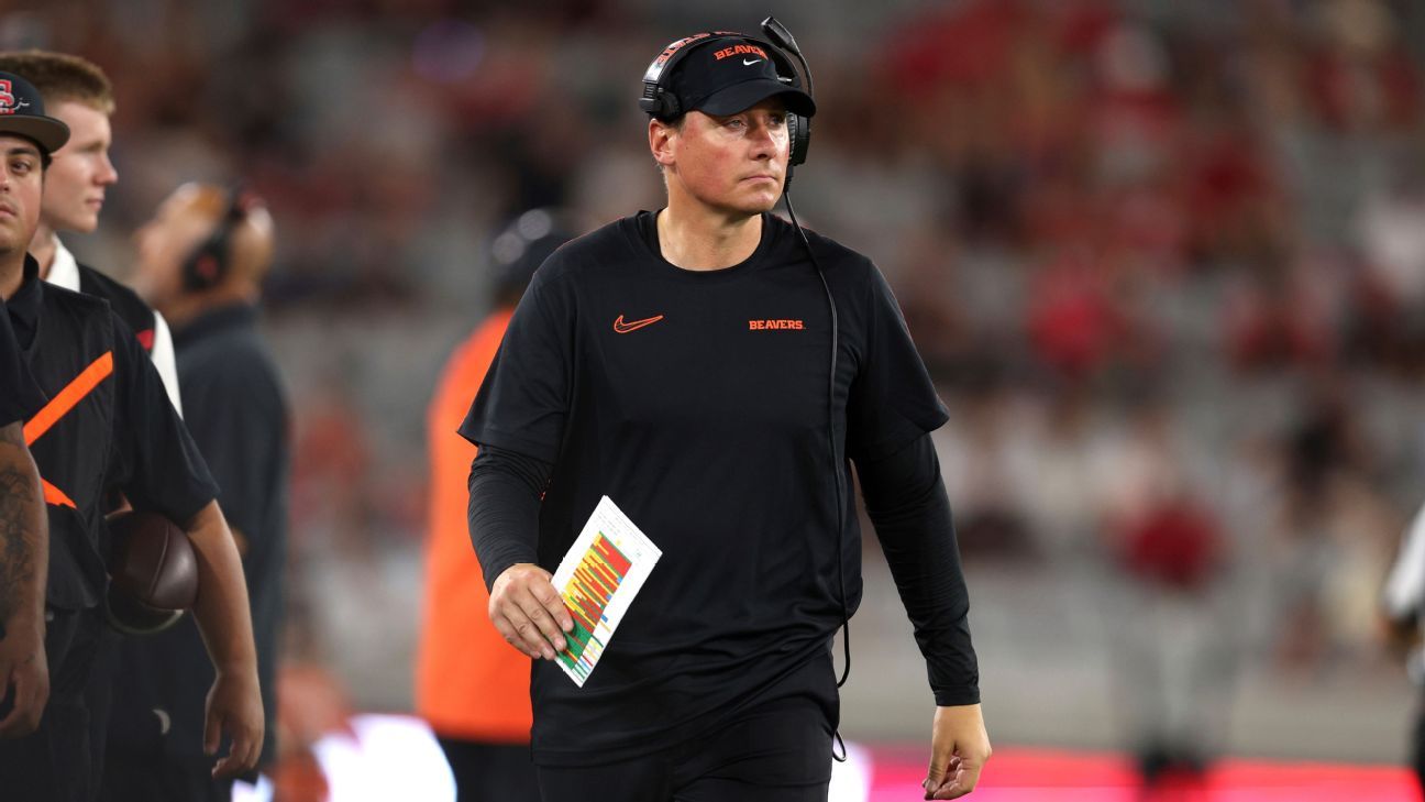 'Not acceptable': Oregon State (0-7) fires Bray
