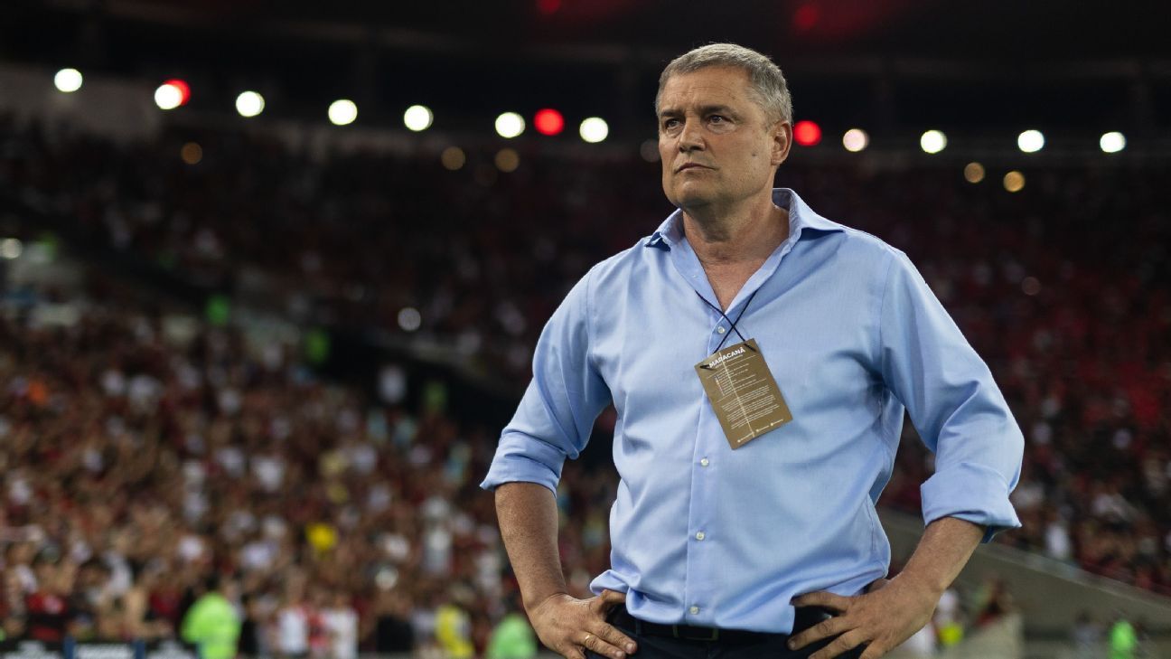 Loucura no Peñarol antes de confronto decisivo contra o Flamengo.