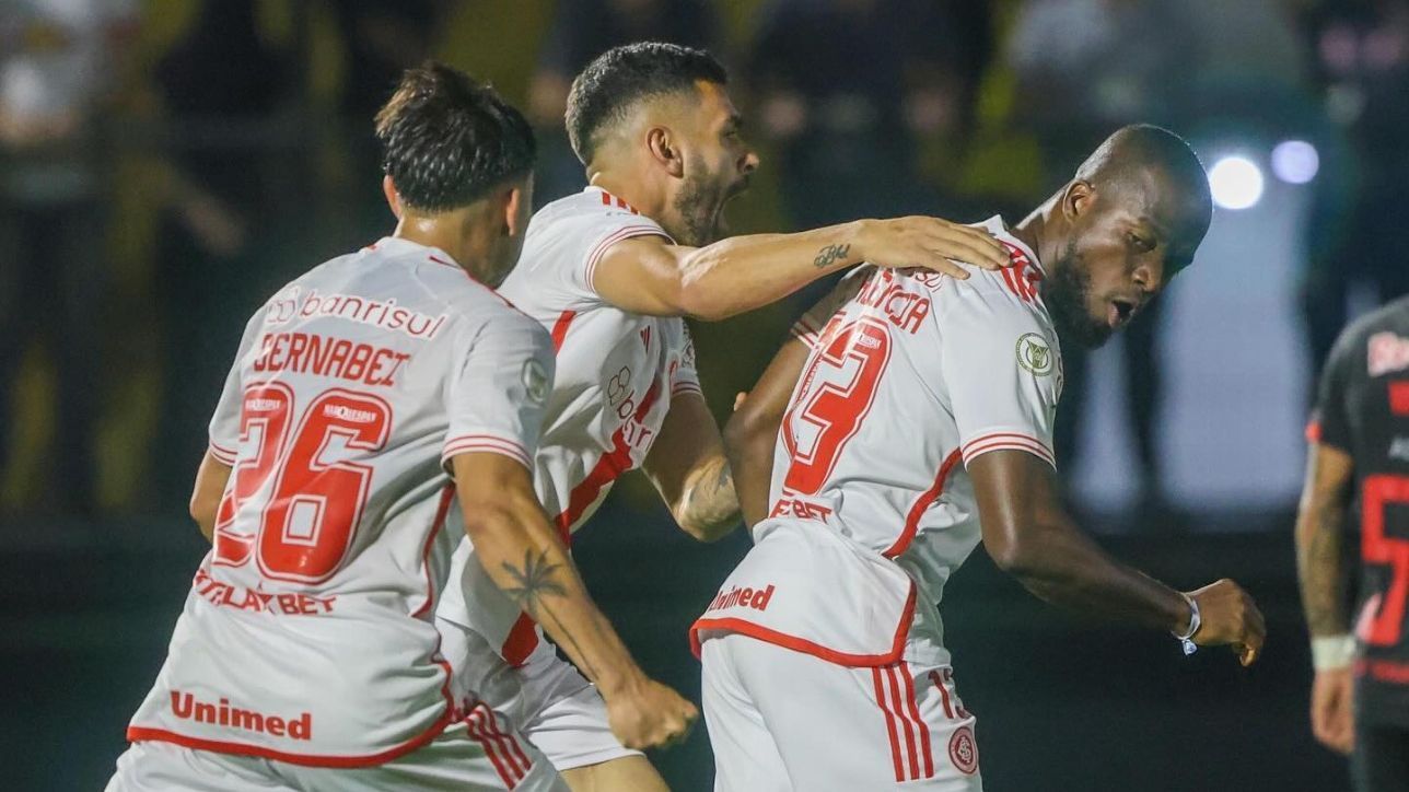 Enner Valencia marcó en el empate de Internacional contra Bragantino