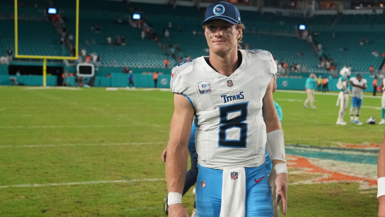 Titans stick with Levis after Rudolph replaces injured QB