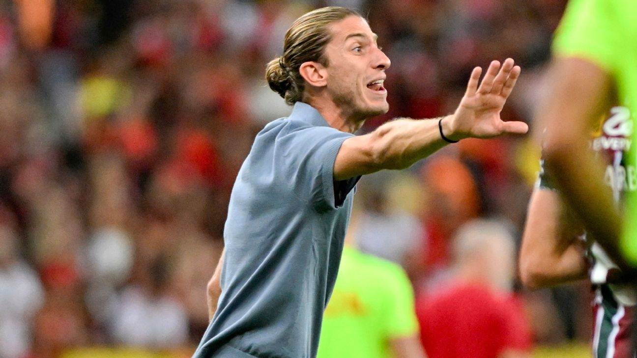 Filipe Luís comenta sobre ambiente abatido no vestiário do Flamengo após derrota