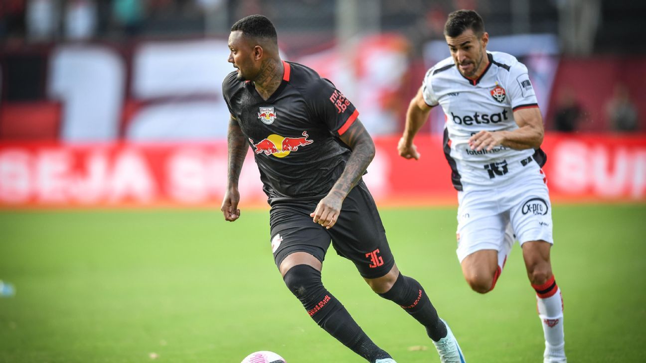 Vitória vence Red Bull Bragantino em confronto direto e devolve Corinthians para a zona de rebaixamento do Brasileirão
 #ÚltimasNotícias #Brasil