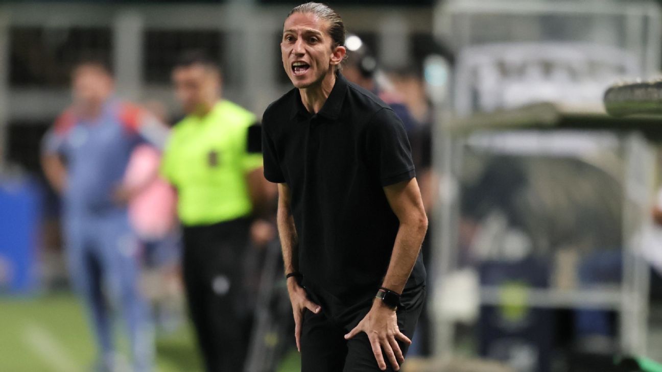 Filipe Luís alerta jogadores do Flamengo sobre tendência de relaxamento no time