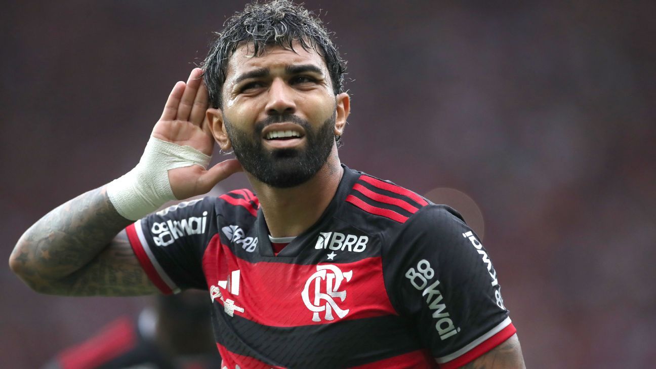 Gabigol exalta Flamengo em despedida e recebe elogios de Romário.