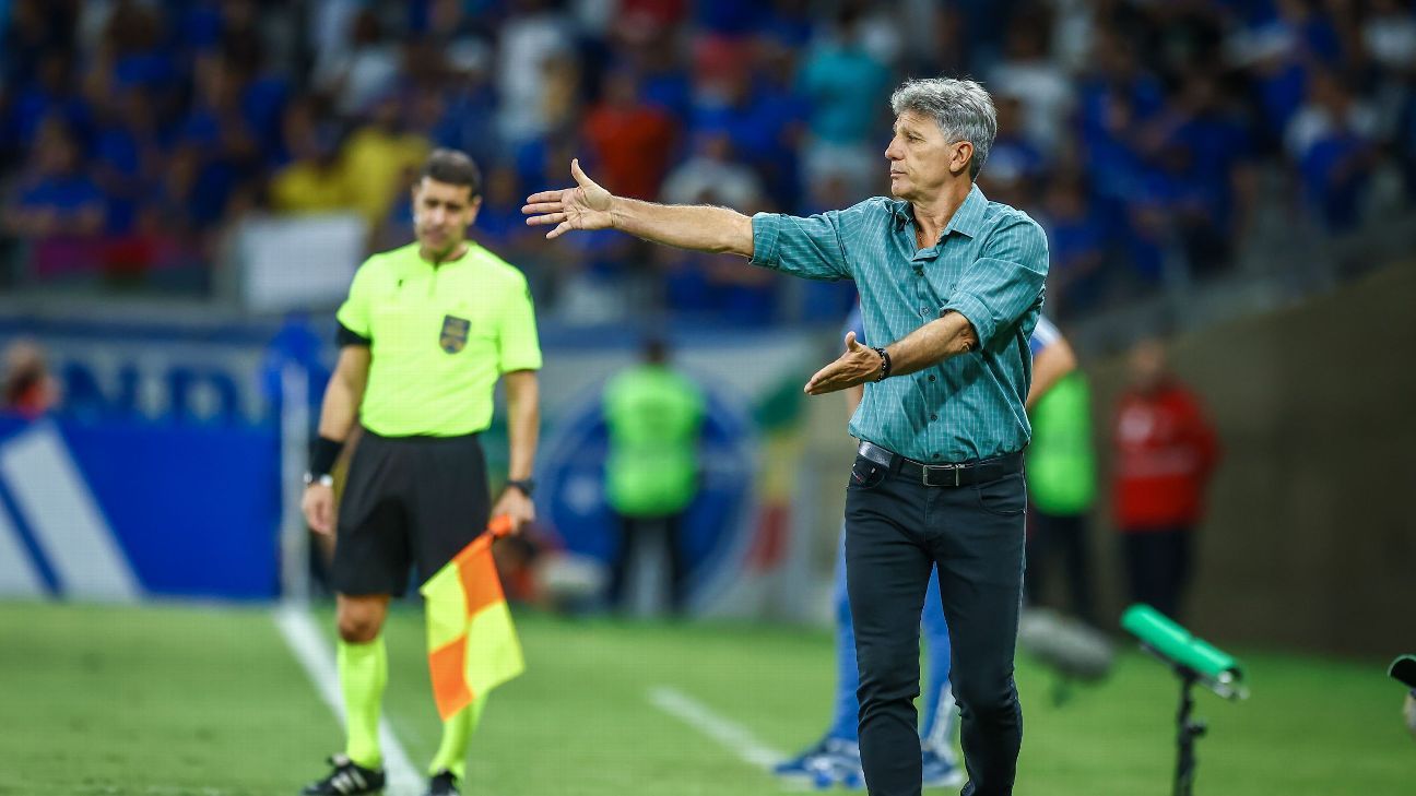 Renato Gaúcho esclarece polêmica em coletiva e nega ameaças a jornalistas.