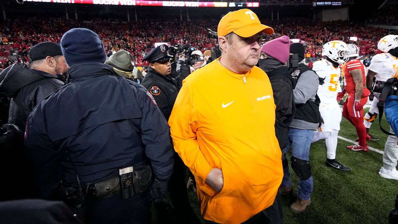 Vols sorry for flopping despite massive fan turnout