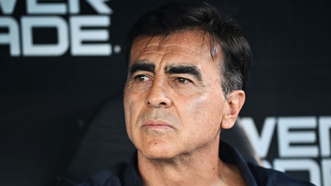 Grêmio contrata Gustavo Quinteros, ex-Vélez Sarsfield, para comando técnico.