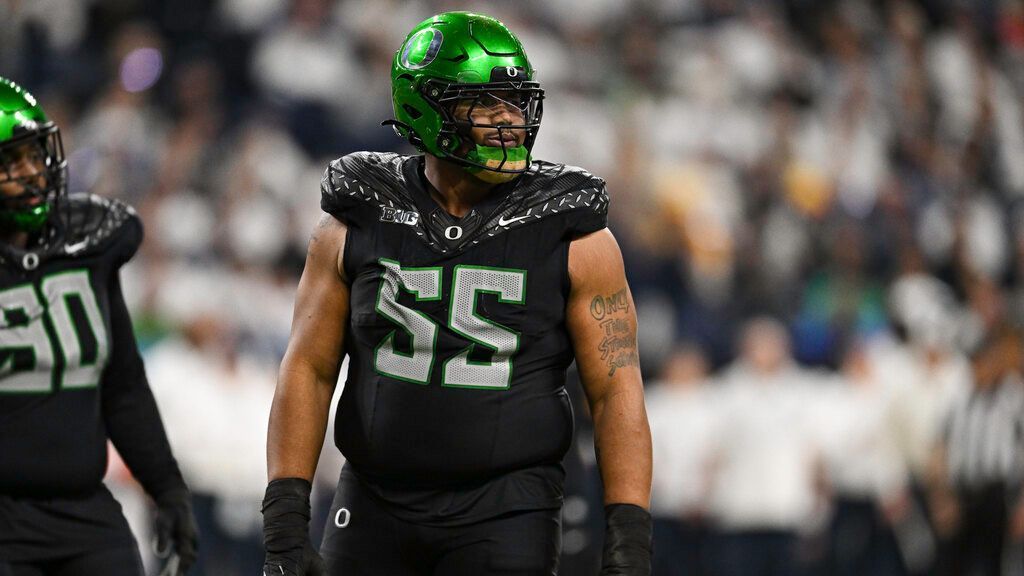 Oregon DT Harmon, WR Johnson declare for draft