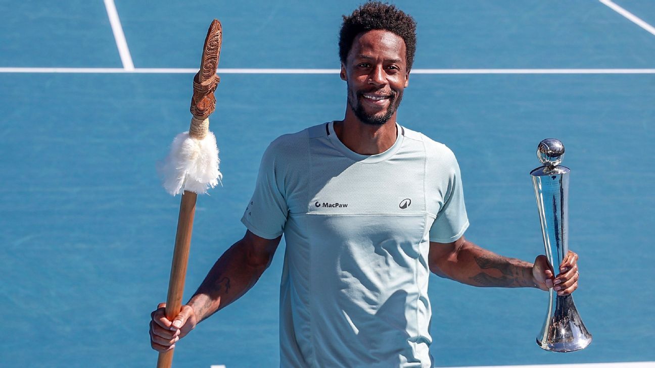 Monfils, 38, tops Federer as oldest to win ATP title