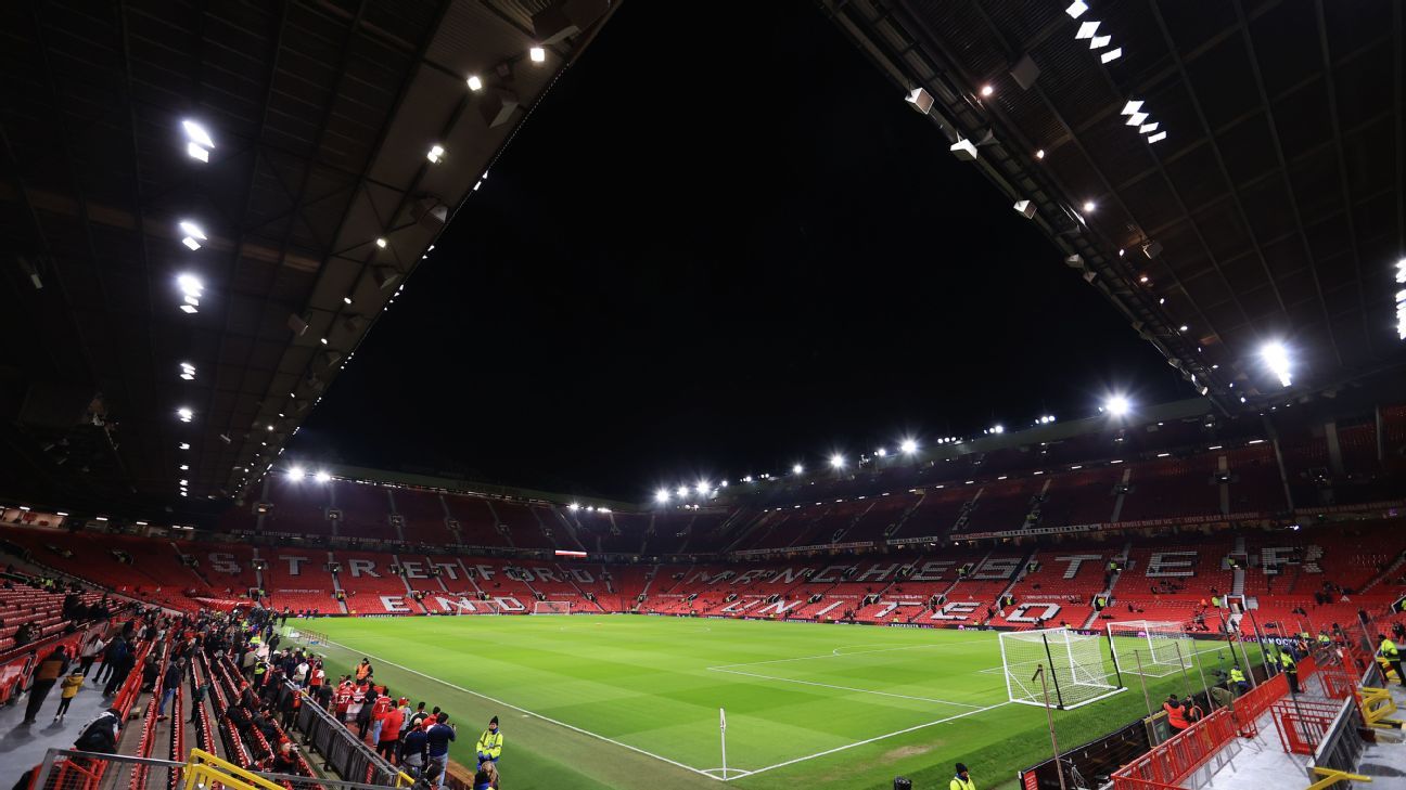 Man United to decide Old Trafford plan by summer