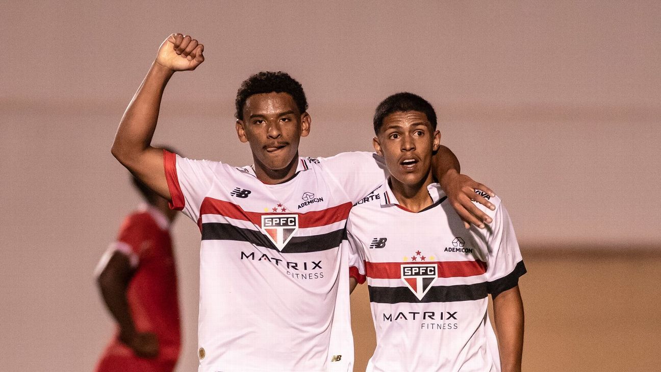 São Paulo brilha em noite de Ryan Francisco, elimina Cruzeiro e avança na Copinha