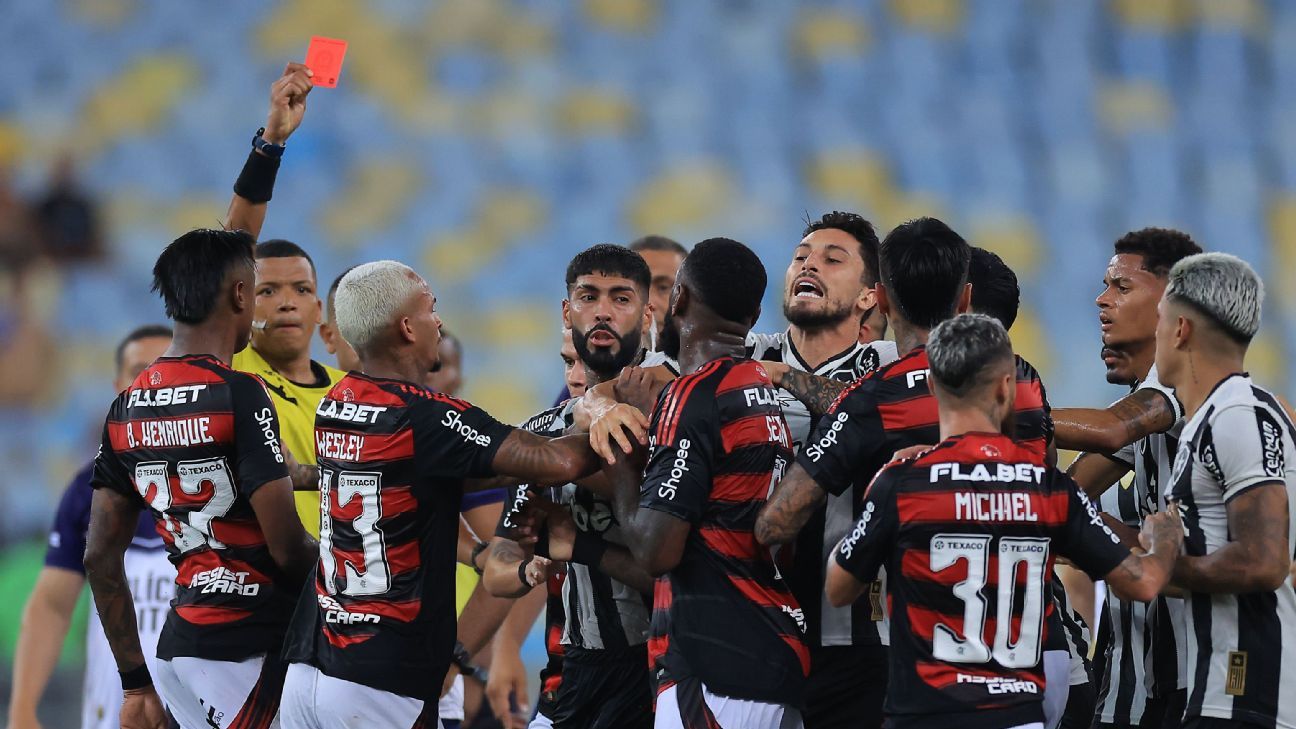 TJD-RJ denuncia Barboza, Gerson e mais dois jogadores por briga em Flamengo x Botafogo