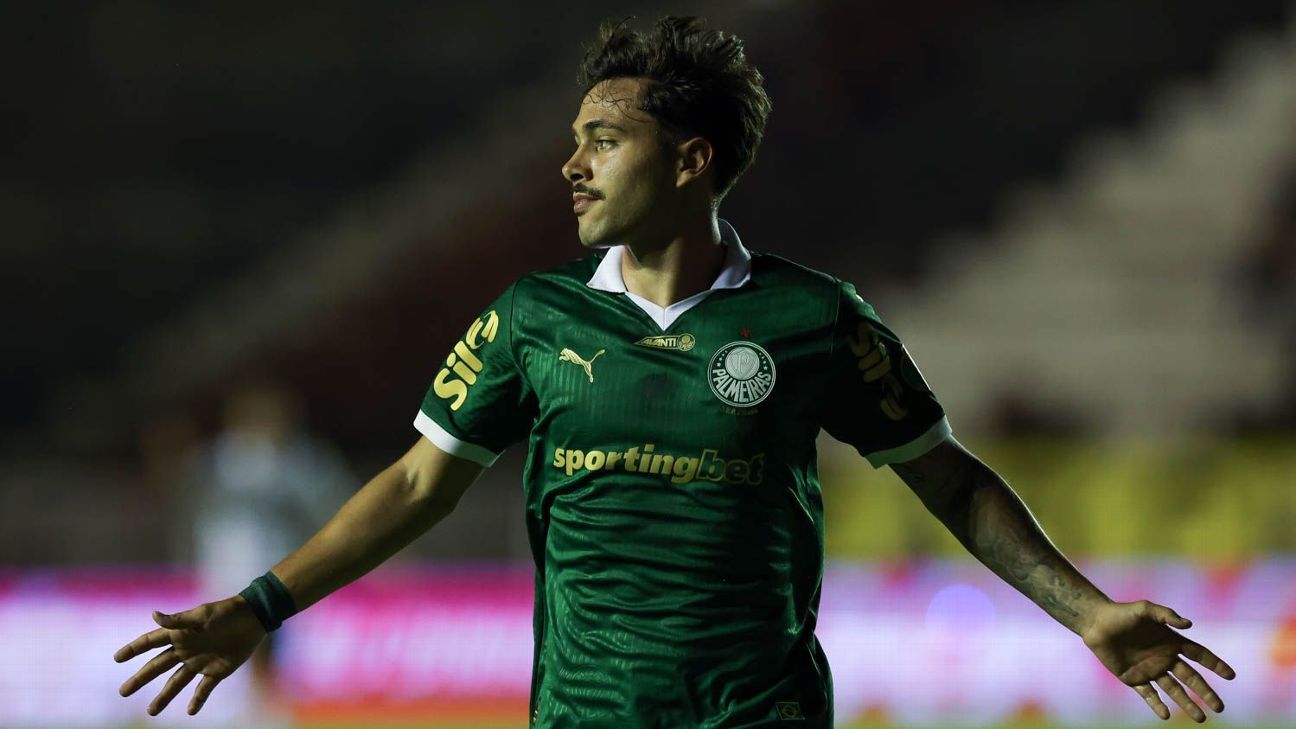 Inspirado em Harry Kane e Messi, Maurício é elogiado no Palmeiras