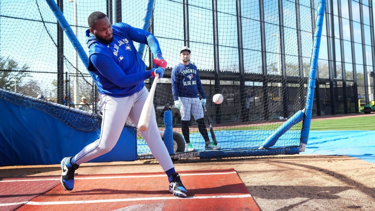 Mariners, Cubs Face Key Position Battles in Spring Training