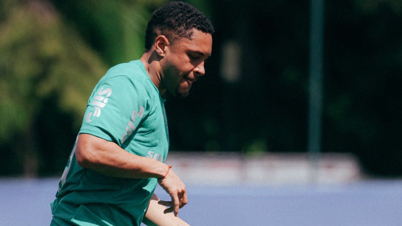 Sintético: conversa com Abel influenciou decisão de Vitor Roque fechar com Palmeiras