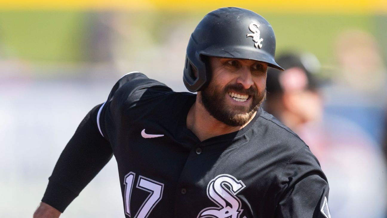 White Sox cut slugger Gallo after spring struggles