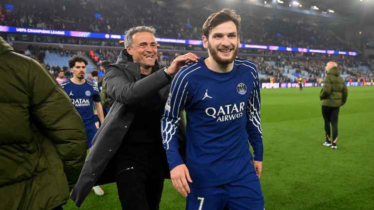 Φήμες για μεταγραφές, νέα: Η Άρσεναλ αναζητά τον αστέρα της PSG Kvaratskhelia