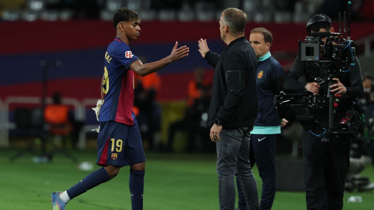 Flick fine with tight Barça win on 40-shot night