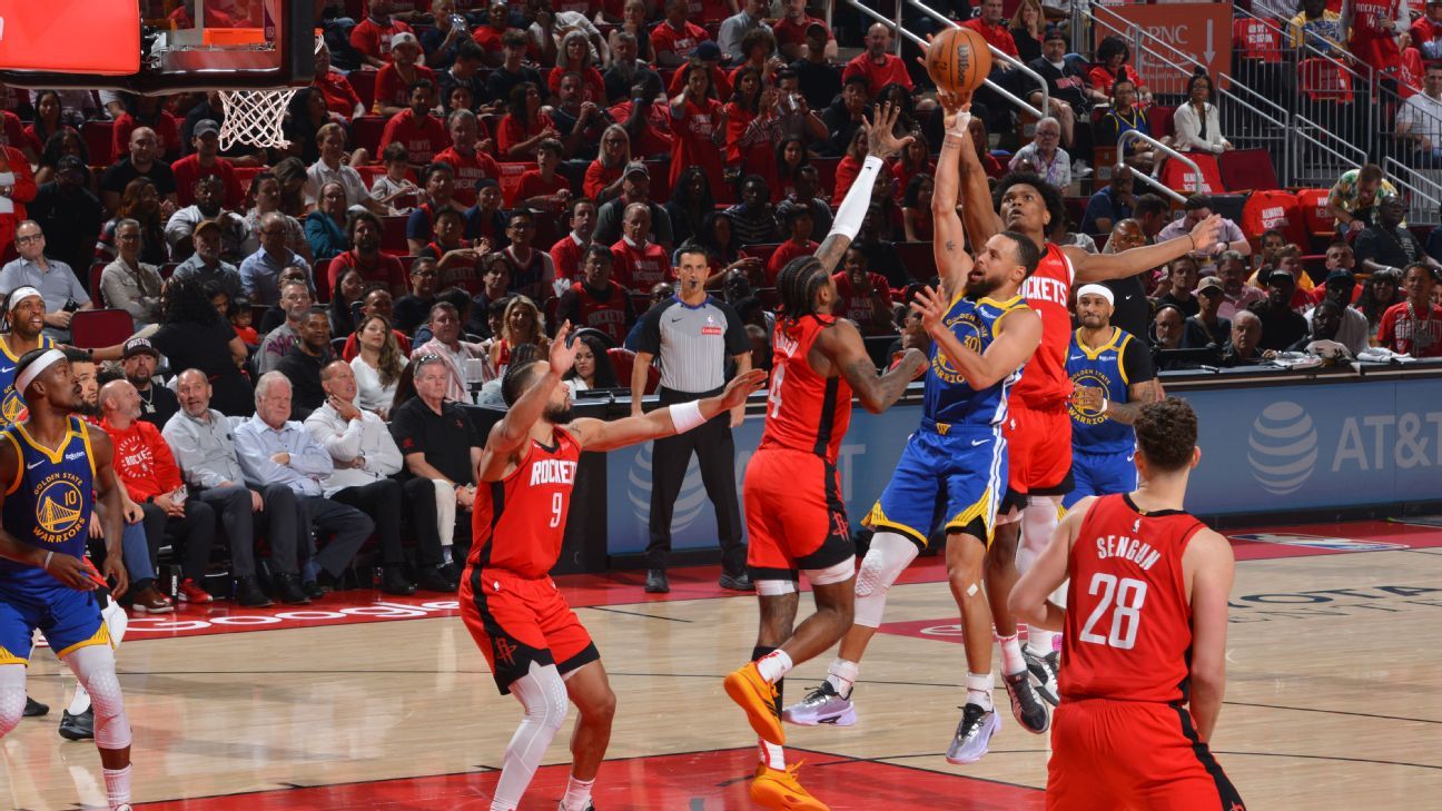 Dubs irked as Rockets take aim at Curry's thumb