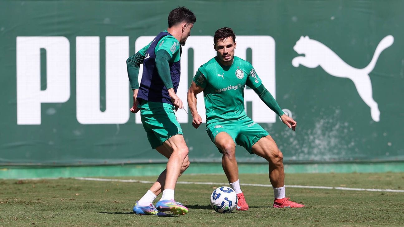 Raphael Veiga e Mayke treinam e devem reforçar Palmeiras contra o Vasco