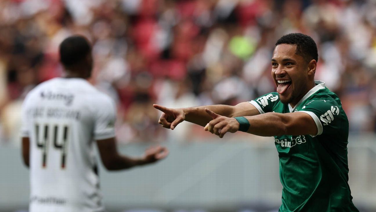 Abel celebra fim do jejum de Vitor Roque e pede paciência no elenco.