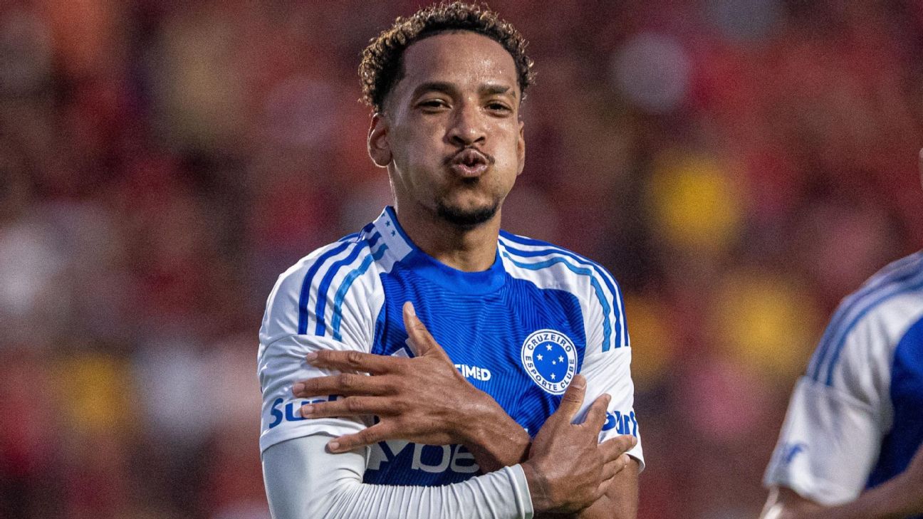 Matheus Pereira brilha e comanda Cruzeiro em goleada na 8ª rodada.