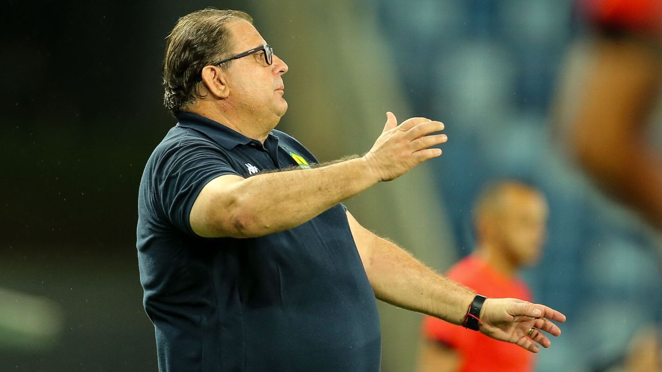 'Rei do acesso' na Série B, Guto Ferreira diz como lidou com apelido Gordiola e desabafa: 'Não posso ser encarado pela imagem física'