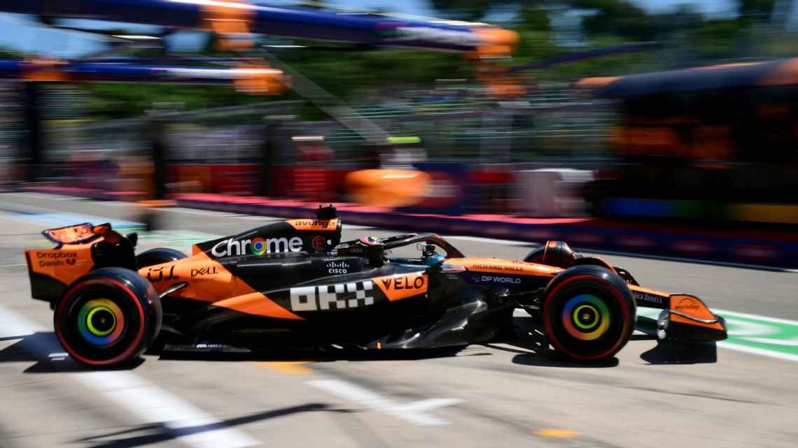Oscar Piastri driving the McLaren car