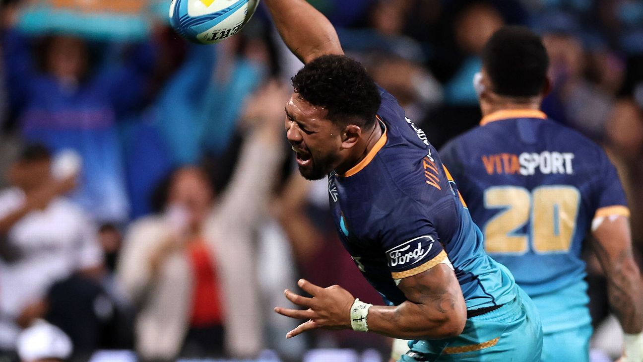 'Astounds me': Savea wins first ever Super award