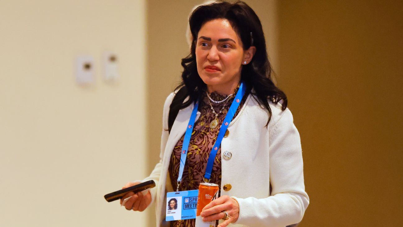 Carlie Irsay-Gordon ha gravitado hacia el lado de la gestión del trabajo y se ha convertido en una figura central en la gestión de la franquicia en los últimos años.