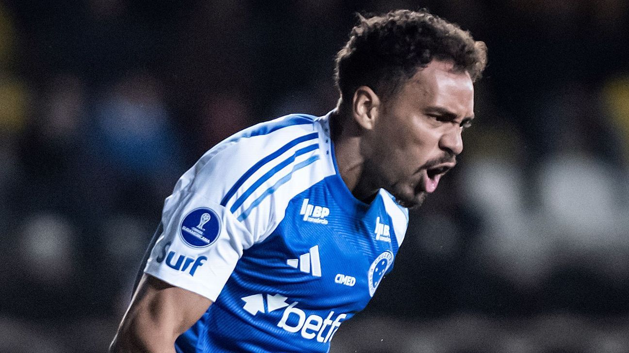 Eduardo decide e Cruzeiro segue adiante na Copa do Brasil com vitória.