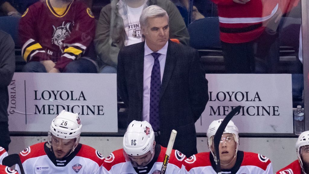 Blackhawks hire Vellucci as assistant coach