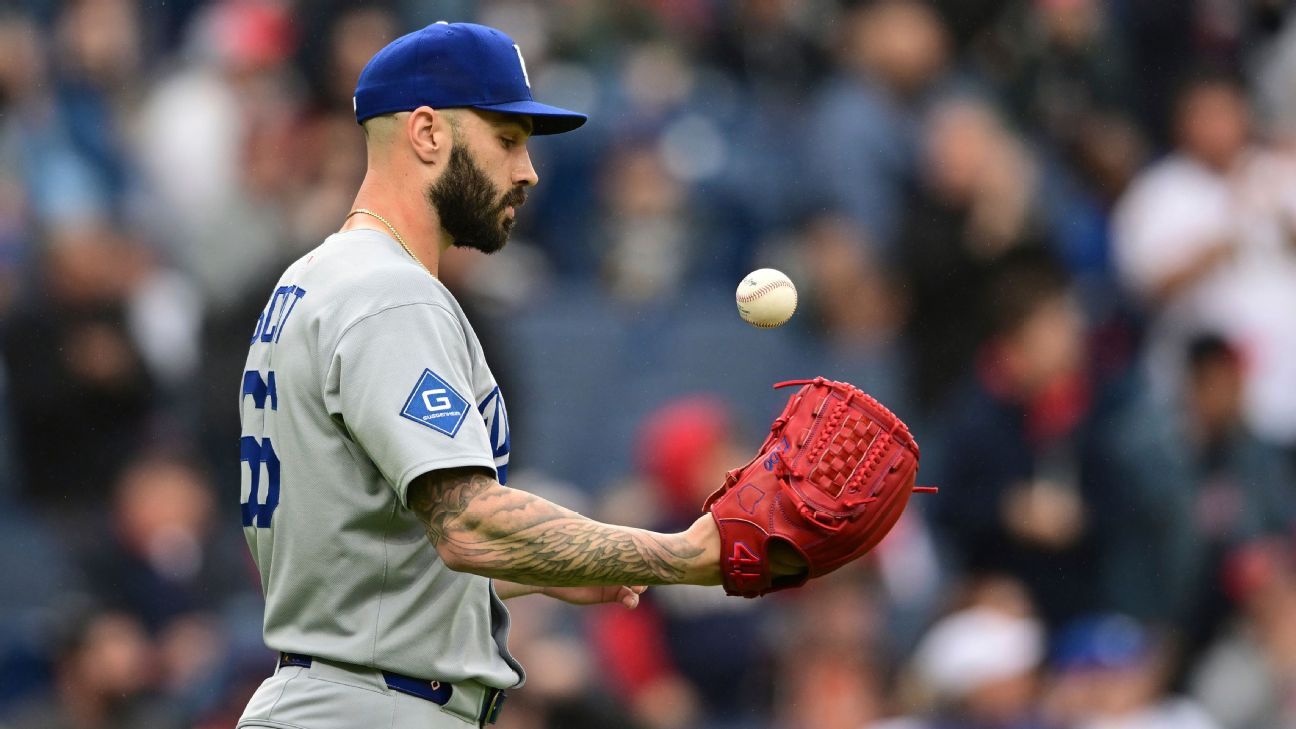 Dodgers' Scott struggles again: 'It's costing us'