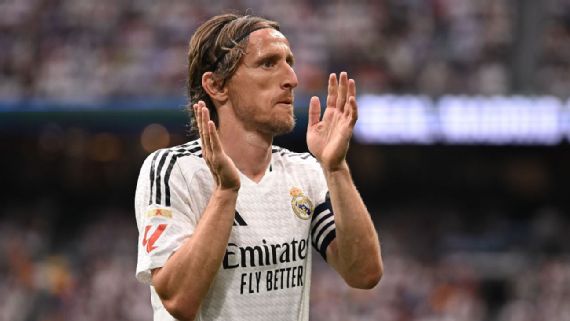AC Milan & Modric: Transfer News & Rumors Luka Modric in Real Madrid kit