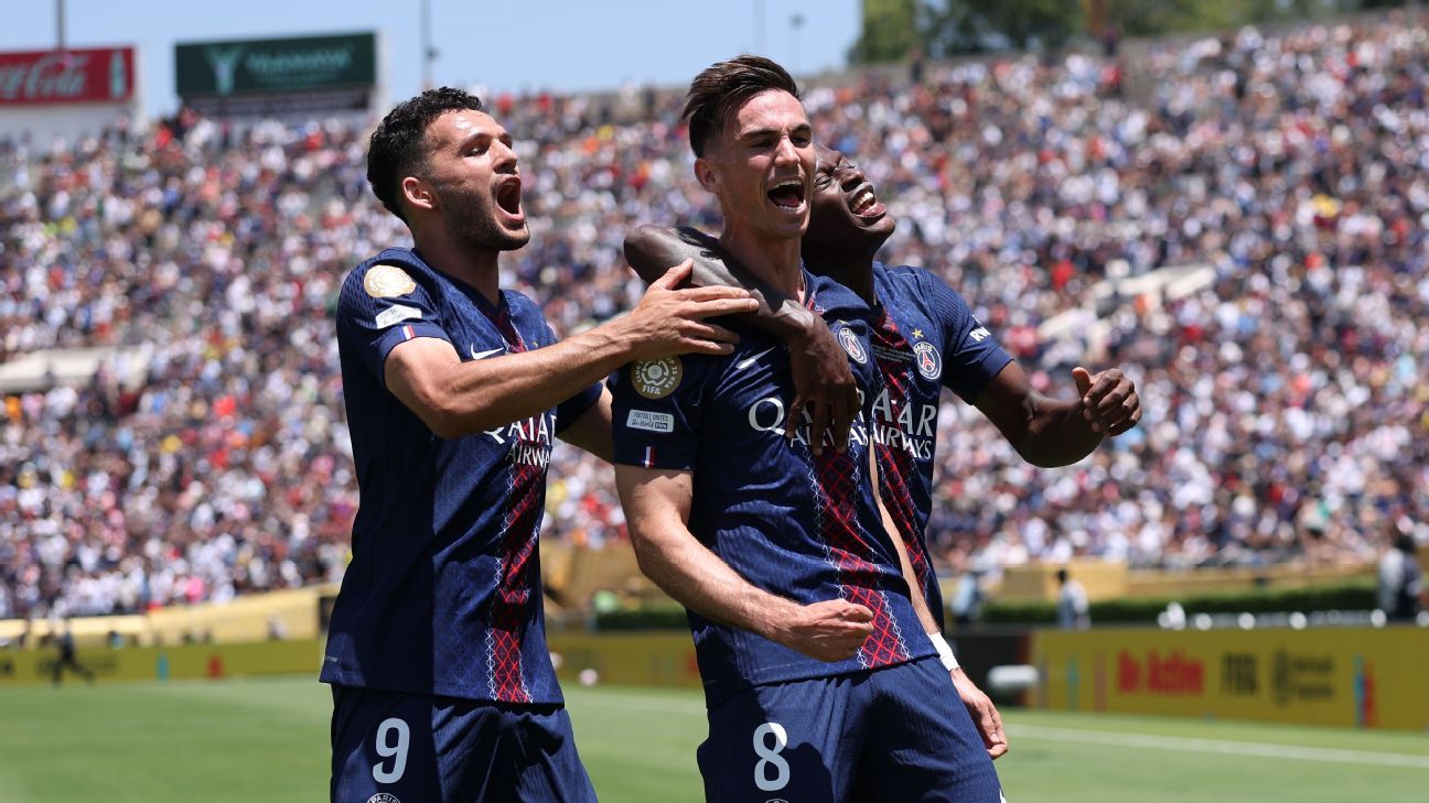 Fabián Ruiz celebra el primer gol del PSG contra el Atlético Madrid