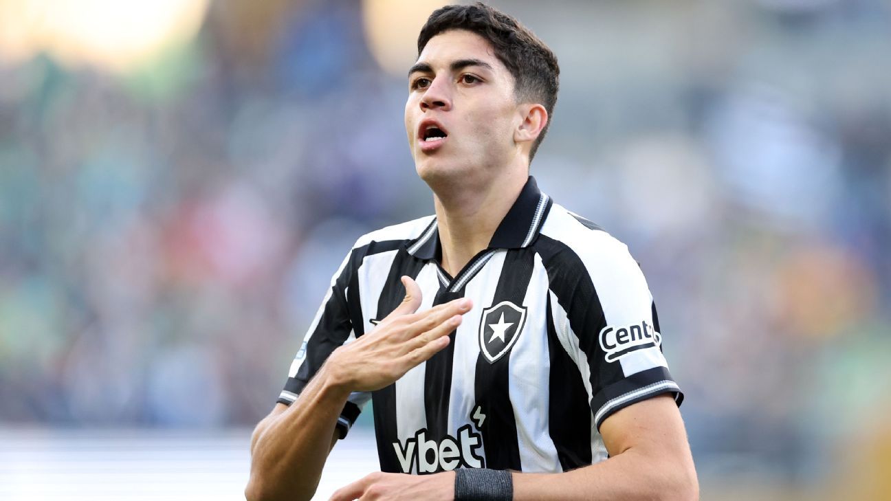 Textor diz que Jair está perto de ser negociado, mas zagueiro desconversa sobre saída do Botafogo: 'Esses assuntos...'