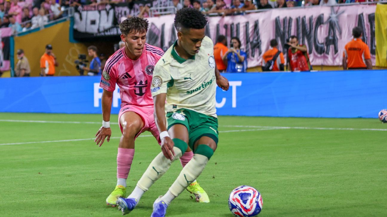 Coach: Chelsea-bound Estêvão OK to feel anxious