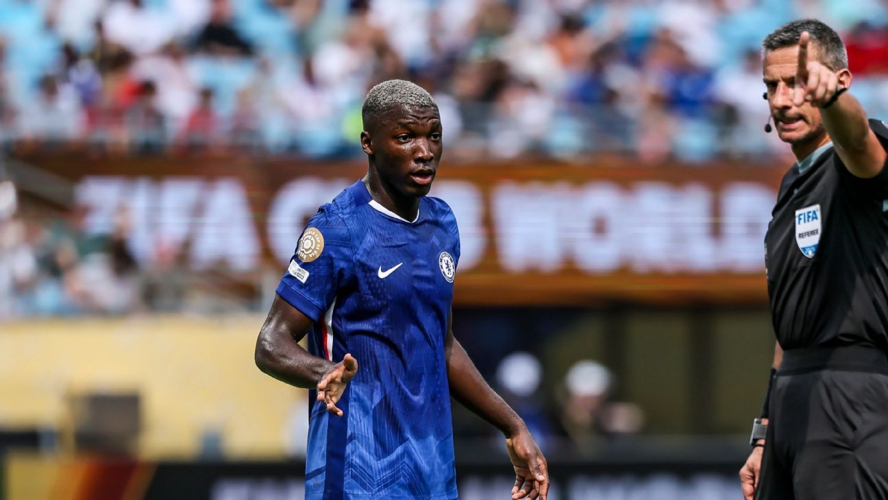 Caicedo suspenso para confronto decisivo contra o Palmeiras no Mundial de Clubes.