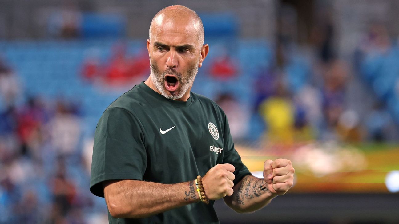 Respeito ao Palmeiras: Técnico do Chelsea elogia futebol brasileiro e desconversa sobre Estêvão