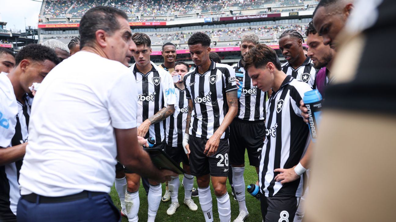 CAUSOU A DEMISSÃO! Vitória do Palmeiras no Mundial causa dispensa de técnico em rival