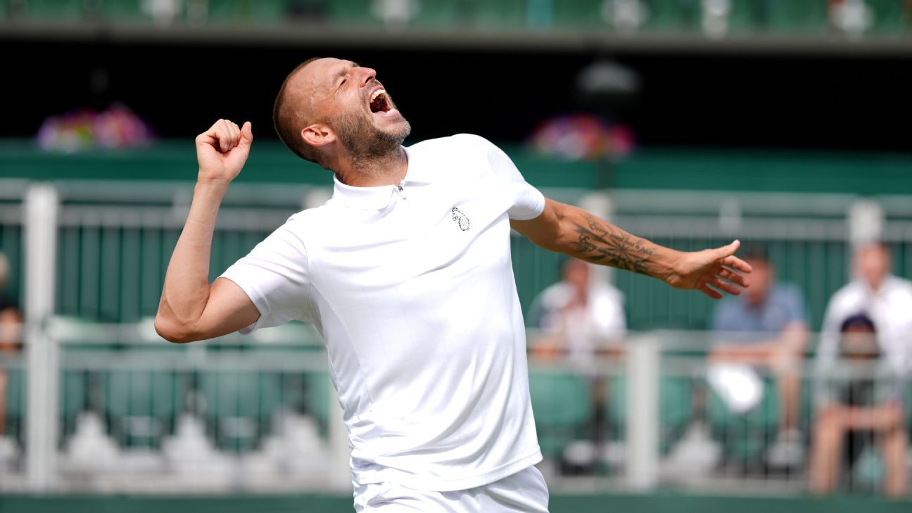 Draper Avanza en Wimbledon; Baez se Retira por Lesión