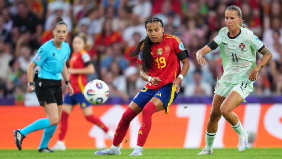 Vicky López and Spain Wore Black Armbands in Memory of Diogo Jota Alongside Tatiana Pinto and Portugal.
