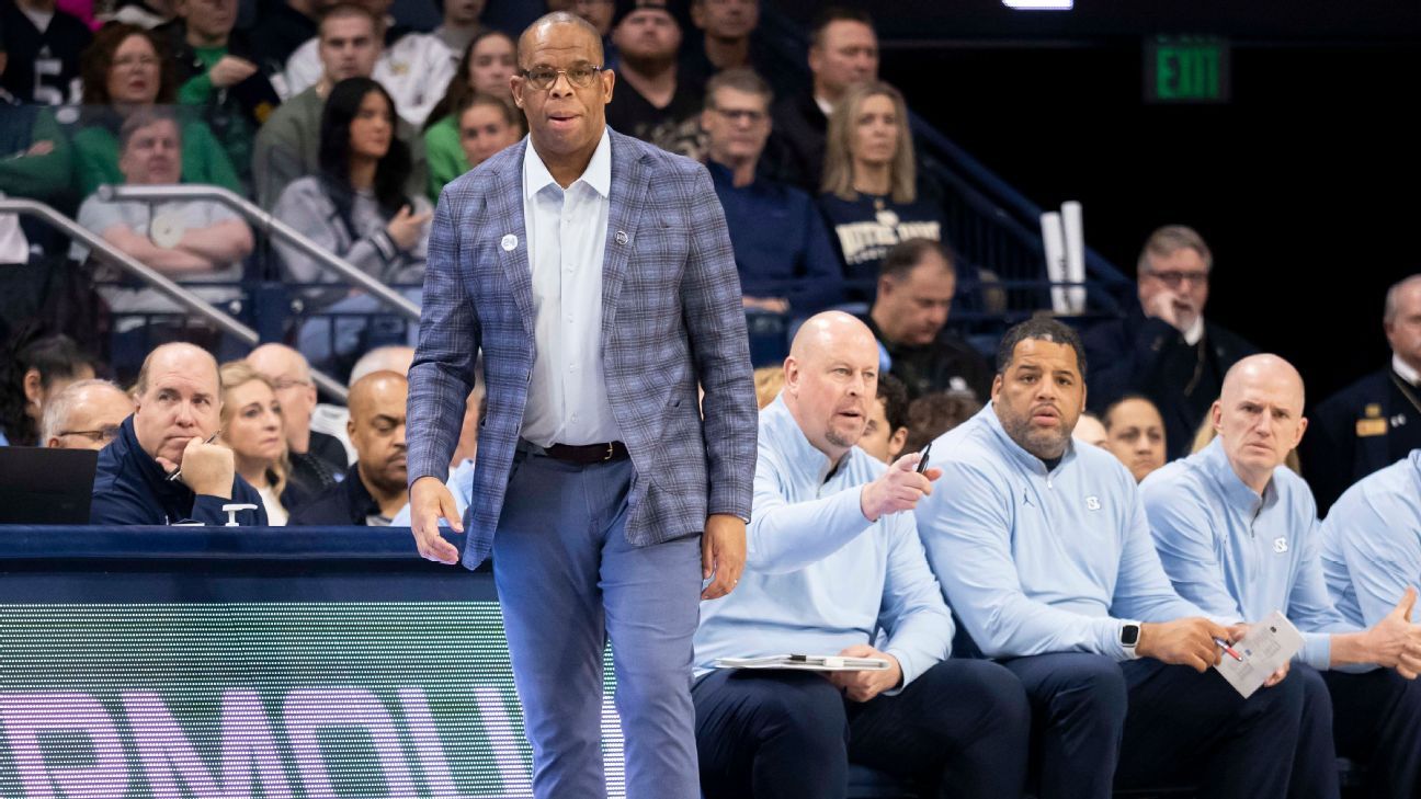 Hubert Davis' future at UNC among ESPN's top 2025-26 college basketball storylines