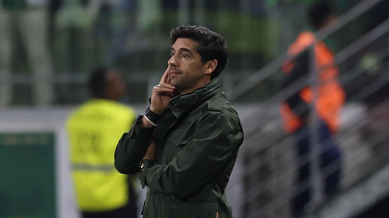 Atitude de Abel no Palmeiras gera indignação de Neto e Galvão Bueno