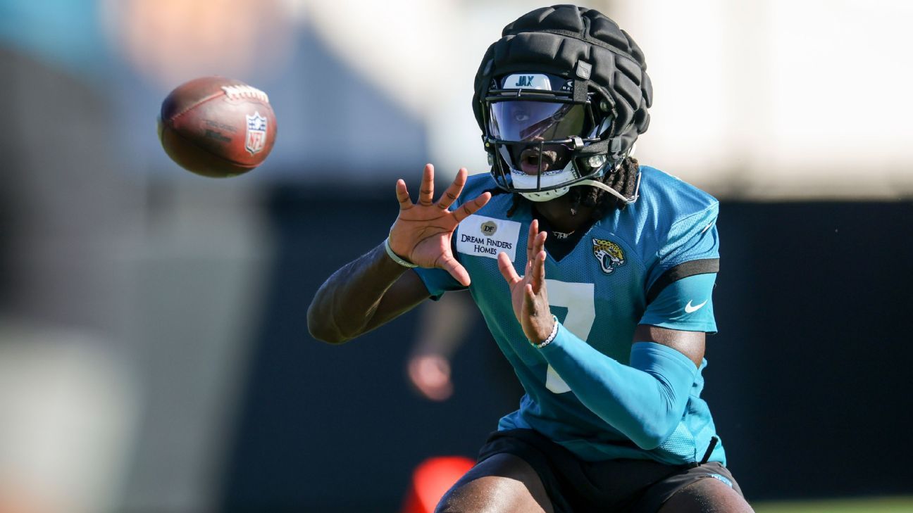2025 NFL training camp: Latest news, buzz for all 32 teams
