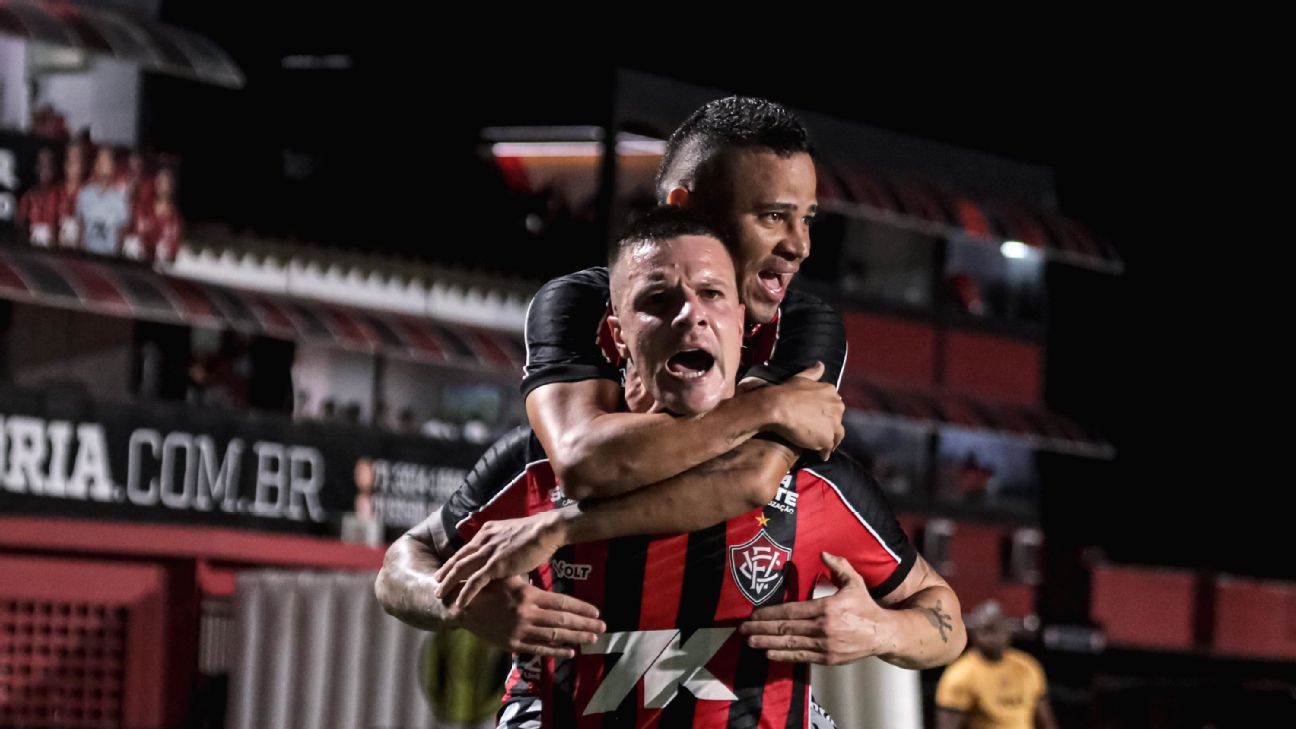 Vitória lamenta goleada para Flamengo; jogador reflete sobre superação e resiliência