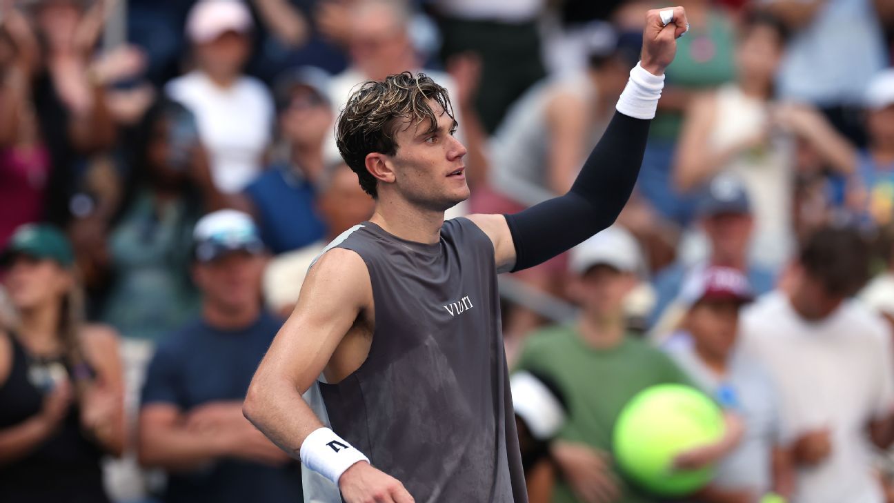 Draper Sufre en el US Open, Avanza a Segunda Ronda Tras Batalla Épica