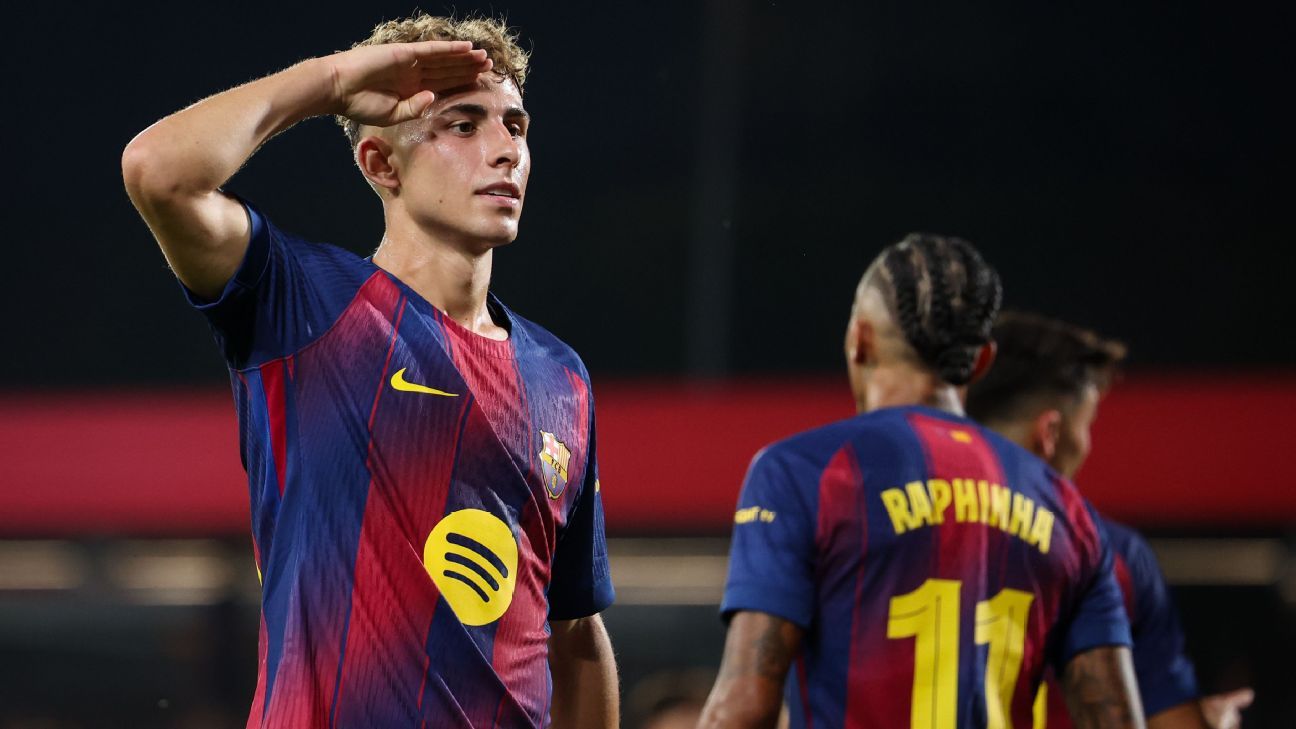 Flick 'convinced' Chelsea target López will stay